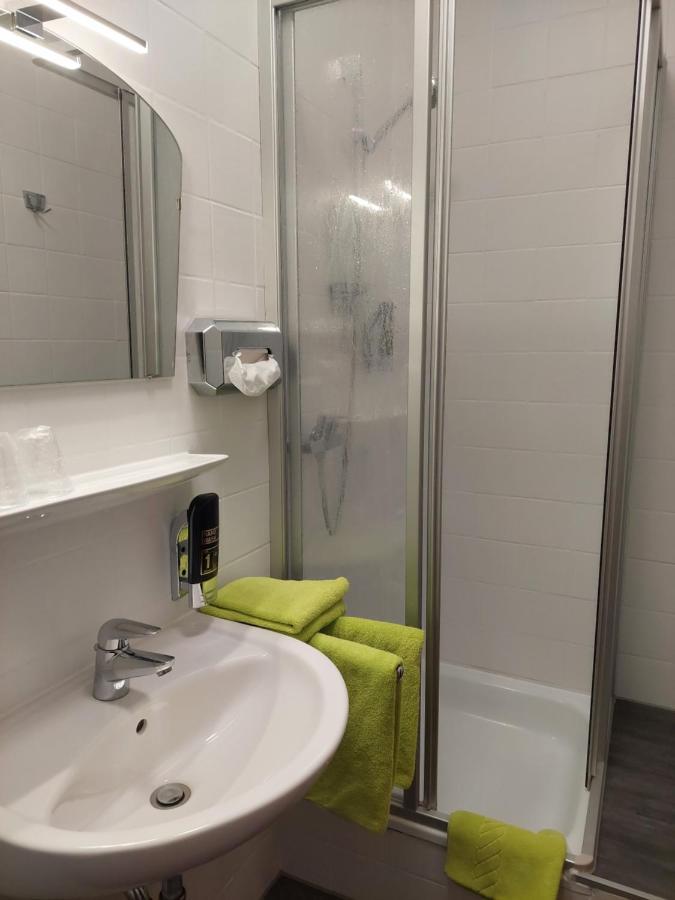 Der Heurige Im Gasthaus Zum Loewen Freising Bagian luar foto