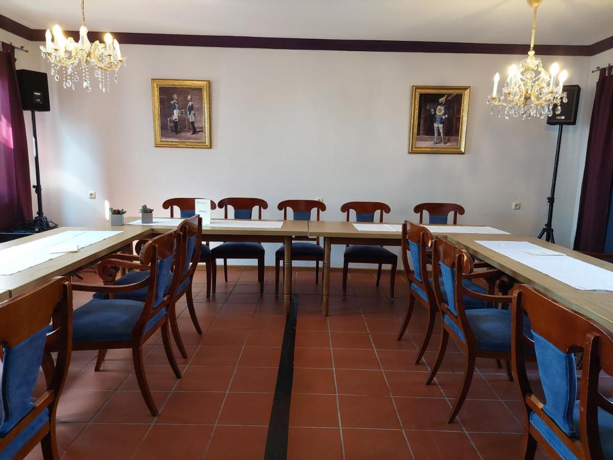 Der Heurige Im Gasthaus Zum Loewen Freising Bagian luar foto